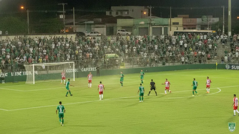 Jogadores do Goiás e Náutico em disputa de bola no Estádio Hailé Pinheiro, a Serrinha, em Goiânia.
