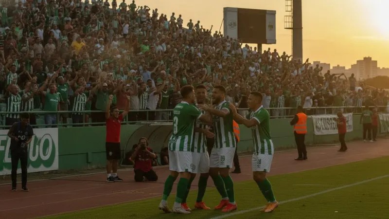 Jogadores do Goiás Esporte Clube celebrando um gol em partida de futebol da Série B