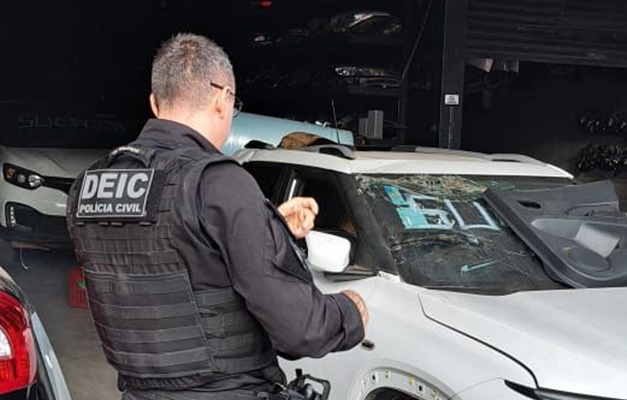 Polícia desarticula esquema de venda de peças de veículos de luxo roubados em Goiás