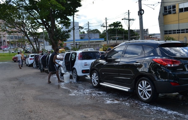 Prefeitura de Goiânia impõe novas regras para lavadores de carros: impactos e reações